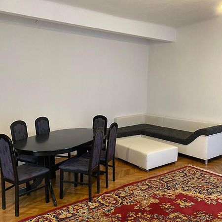 Apartament Istoric Ultracentral - With Parking Sibiu Exteriör bild